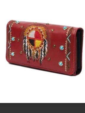 NU Trendz Medicine Wheel Clutch